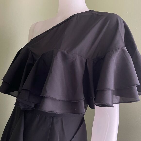 Pretty Little Thing Ruffled Maxi Dress - Picture 6 of 6